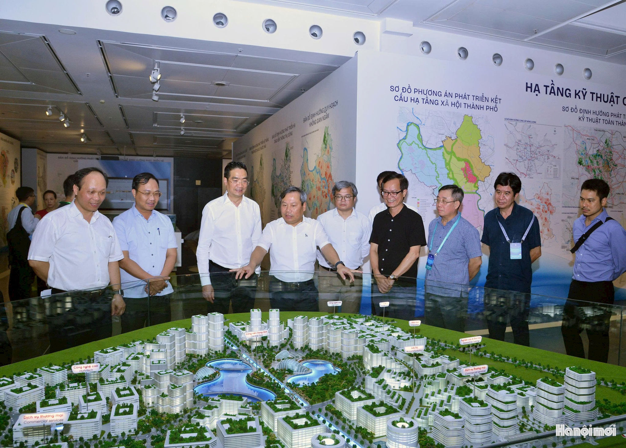 Sẵn sàng cho Hội nghị công bố Quy hoạch tổng thể Thủ đô Hà Nội tầm nhìn 100 năm và xúc tiến đầu tư năm 2026