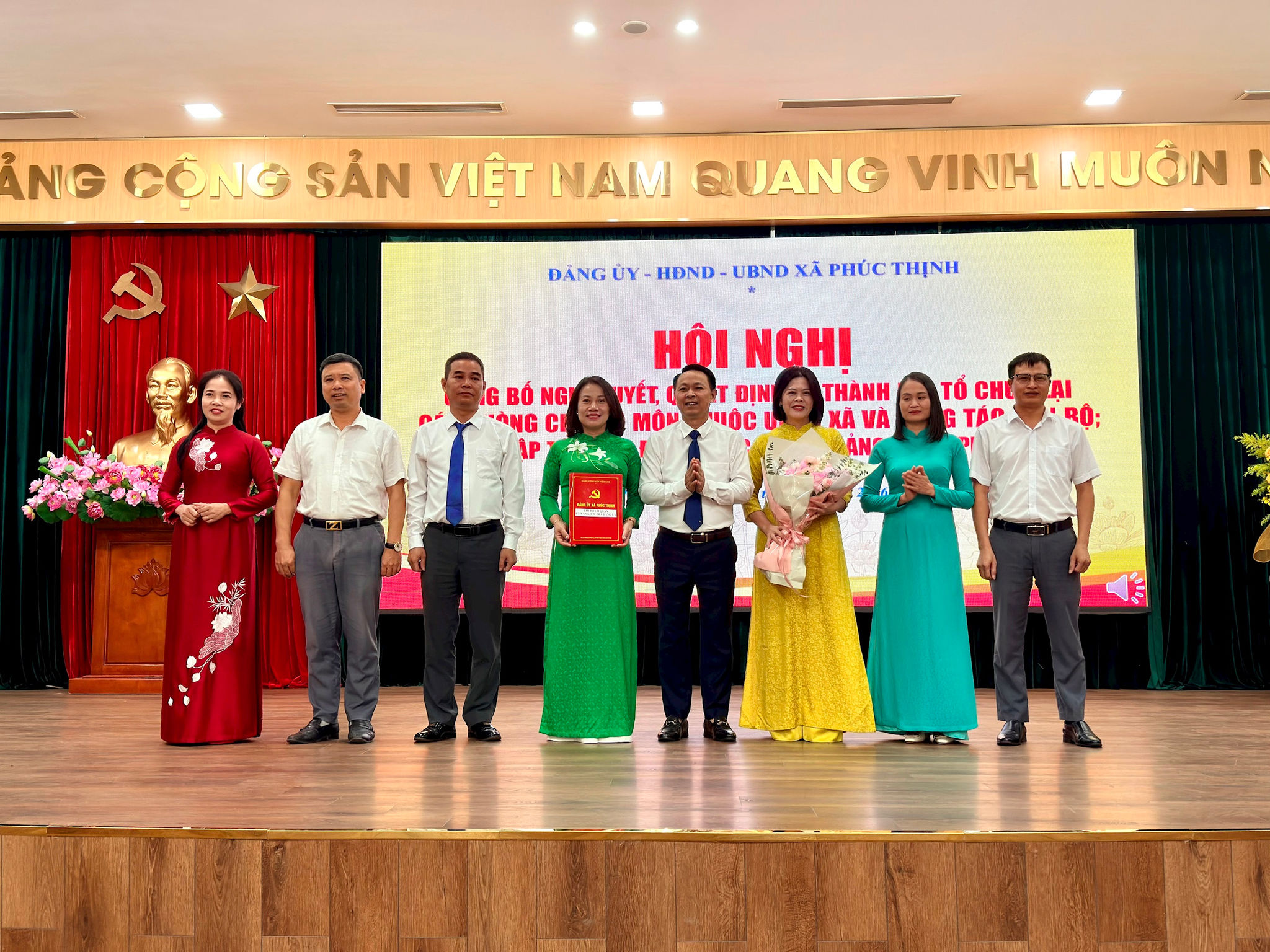 Xã Phúc Thịnh thành lập, tổ chức lại các phòng chuyên môn